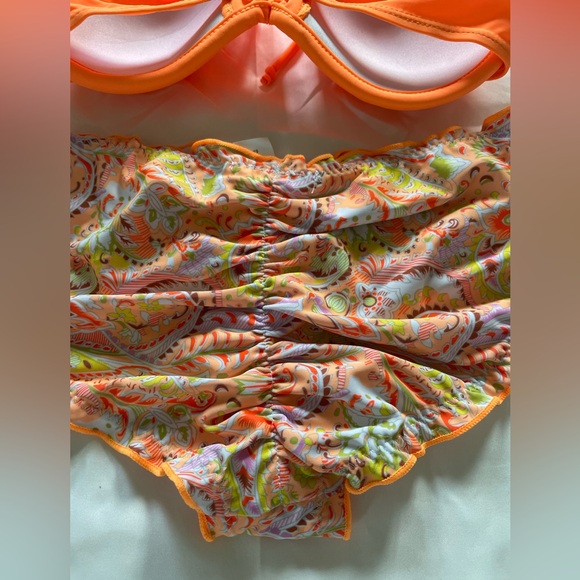 Juan Uc, 2 piece Bikini Swimsuit - Picture 2 of 9